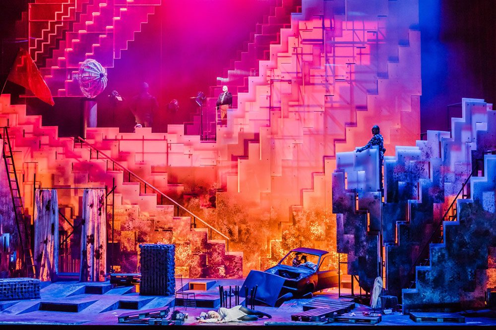 Salome-Ensemble der Oper Leipzig. Foto: Kirsten Nijhof