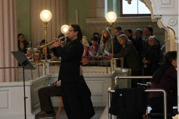 Musik gabs auch - Orgel und Trompete. Foto: L-IZ.de