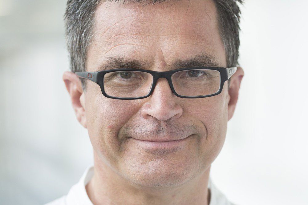 Prof. Andreas Roth, Leiter des Bereichs Endoprothetik/Orthopädie am UKL. Foto: Stefan Straube/UKL