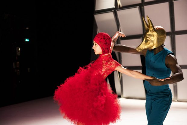 euro-scene Leipzig 2017, „Zwei Giraffen tanzen Tango – Bremer Schritte“ von Helge Letonja nach Gerhard Bohner, Foto: Marianne Menke, Bremen