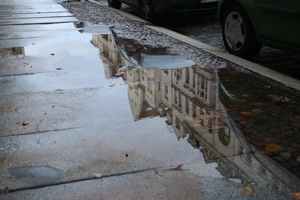 Leipzig kopfüber. Foto: Ralf Julke