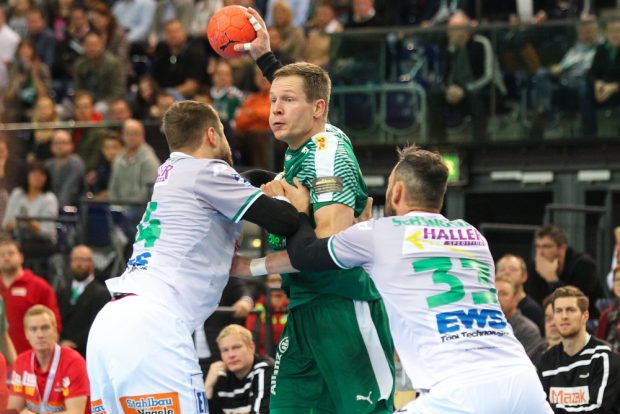 Aivis Jurdzs in der Zange. Foto: Jan Kaefer