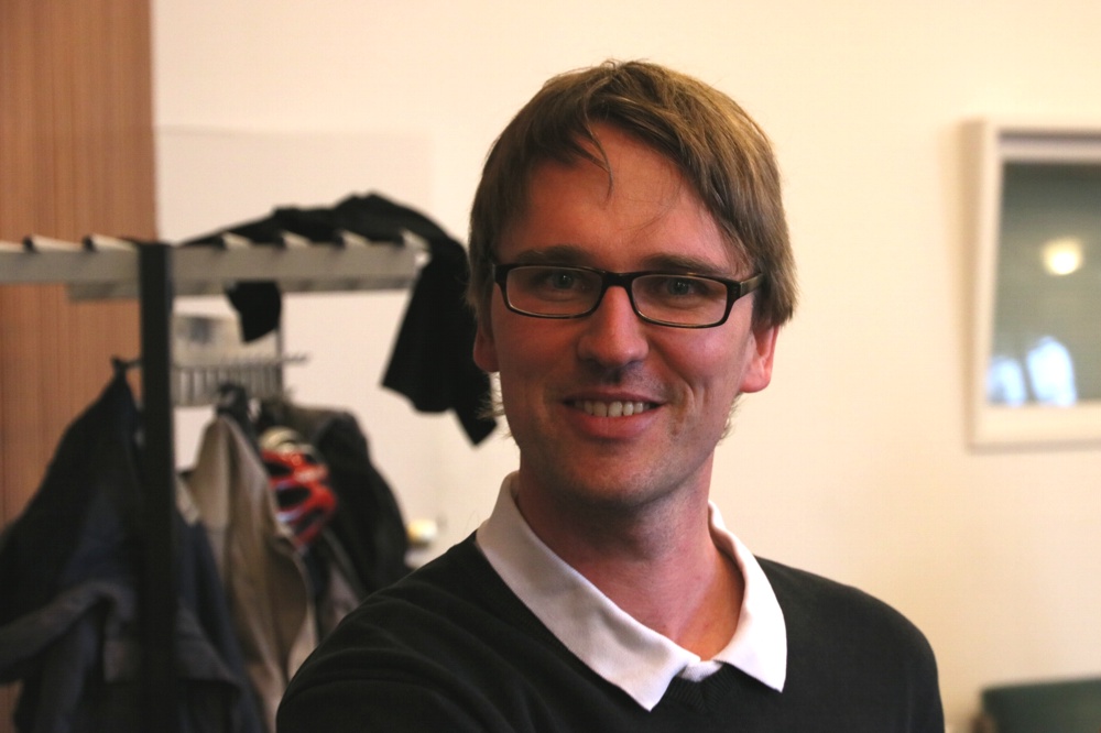 Ein Gesicht der jungen Linken in Sachsen: Adam Bednarsky, Stadtrat und Stadtverbands-Vorsitzender der Linkspartei in Leipzig. Foto: L-IZ.de