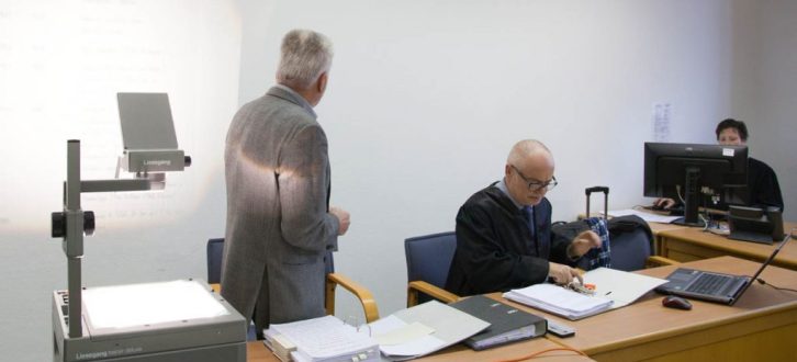Rund sechs Stunden referierte der einzig verbliebene Angeklagte Jörg S. am 1. November im Landgericht Leipzig. Foto Michael Billig, muellrausch.de