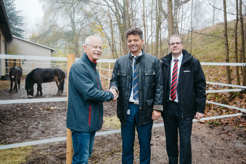 Offizielle Übergabe der Exmoor-Ponys an den PSV Grünstädtel in Schwarzenberg. Foto: Porsche AG