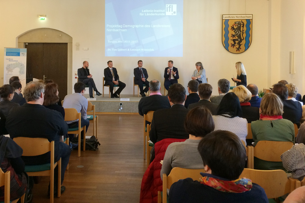 Präsentation, Podiumsdiskussion, Workshops: Der Plenarsaal von Schloss Hartenfels stand am 14. November ganz im Zeichen des Projekttags Demografie. Foto: Landratsamt Nordsachsen