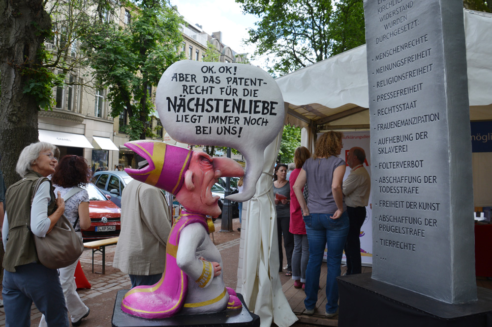 Der Quengel-Bischof. Foto: Giordano-Bruno-Stiftung