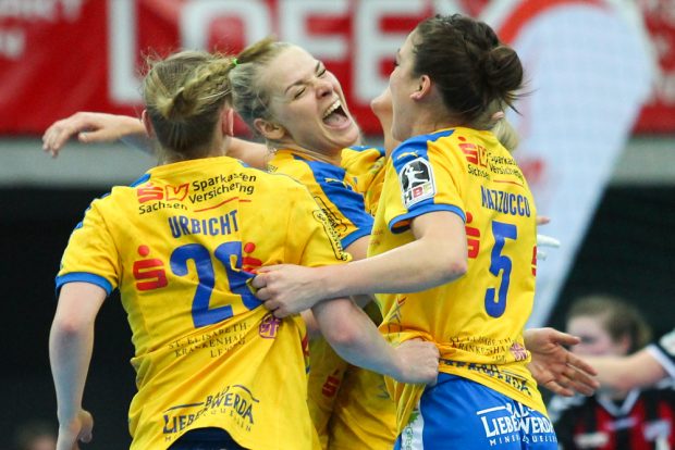 In der vorerst letzten Bundesliga-Saison des HC Leipzig wurde jeder Sieg ganz besonders gefeiert. Foto: Jan Kaefer