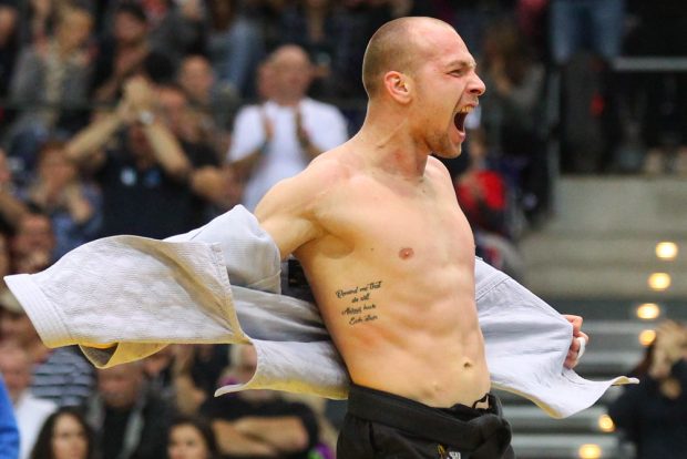 Jeder Punkt wurde frenetisch gefeiert. Hier bejubelt Laszlo Szoke (JCL) seinen Sieg gegen René Schneider (Esslingen).