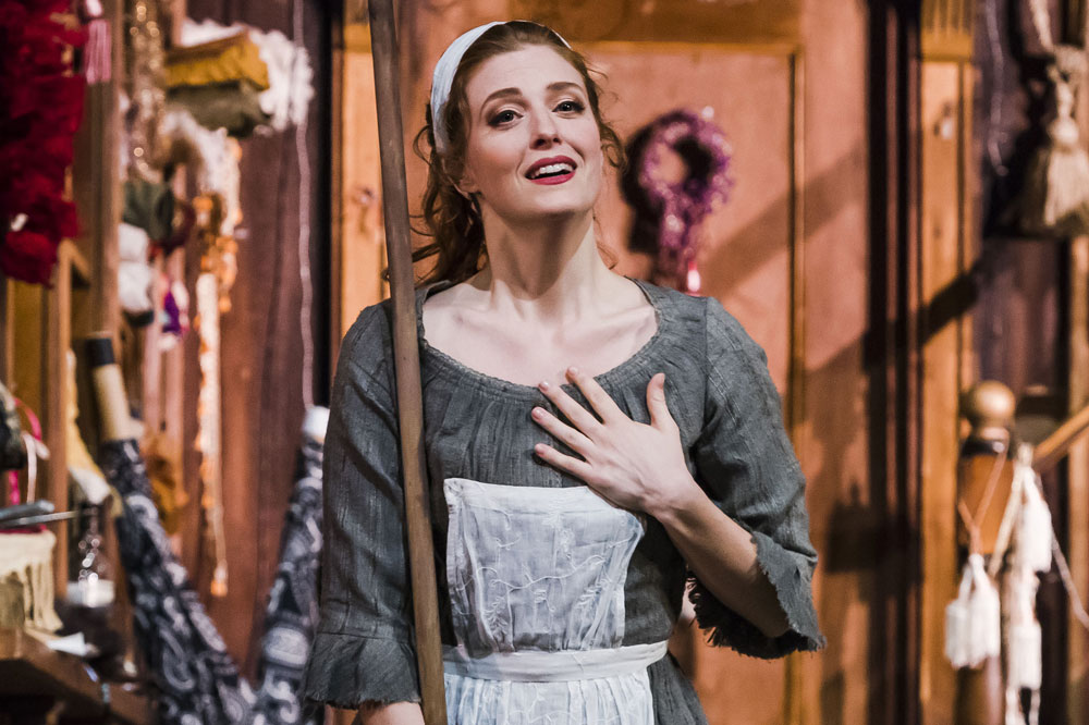 „La Cenerentola“ Angelina (Wallis Giunta). Foto: Kirsten Nijhof