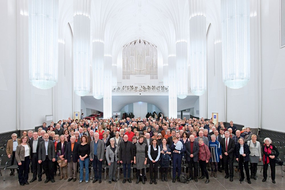 Die Stuhlpaten im Paulinum. Foto: PUNCTUM / Alexander Schmidt