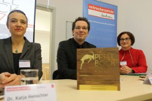 Verleihung Prellbock 2017: v.l. Dr. Katja Henschler, Andreas Eichhorst, Andrea Heyer. Foto: VZS