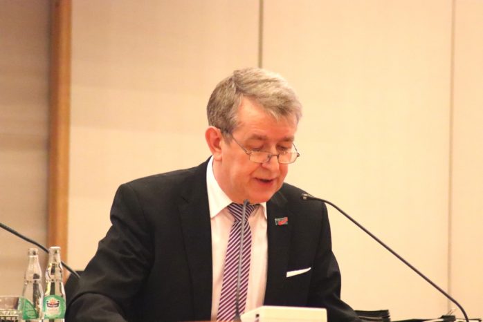 Christian Kriegel (AfD) im Stadtrat möchte der Mehrheit im Stadtrat "den Garaus machen". Foto: L-IZ.de