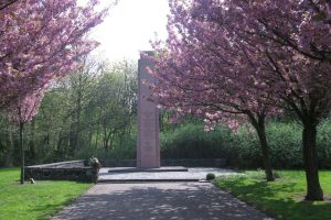 So sah es bis jetzt aus: Obelisk an der Theklaer Straße. Foto: Gedenkstätte für Zwangsarbeit Leipzig