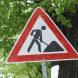 Gehört eigentlich ans OBM-Büro: Baustellen-Schild. Foto: Ralf Julke