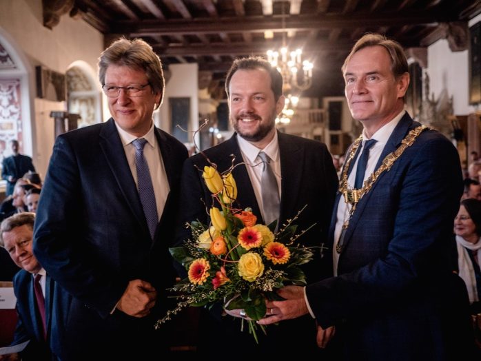 Gewandhausdirektor Andreas Schulz, Andris Nelsons, Oberbürgermeister Burkhard Jung (v.l.). Foto: Luca Kunze