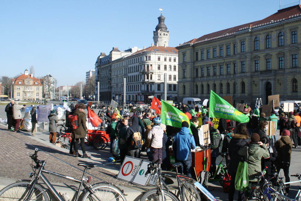 Kundgebung gegen "Dicke Luft" vorm Bundesverwaltungsgericht. Foto: Ralf Julke
