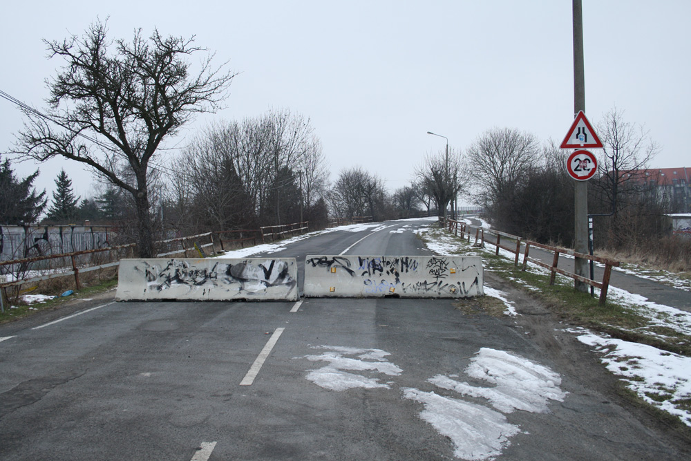 Landsberger Brücke: Hier wird einer der geförderten Radwege entstehen. Foto: Ralf Julke