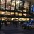 Alles str&ouml;mt zum Gewandhaus und die Polizei ist &uuml;berraschend markant pr&auml;sent. Foto: L-IZ.de