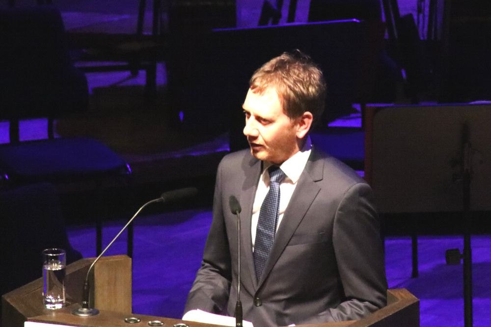 Noch ungewählter Ministerpräsident, aber mit Verve in der Rede gegen Rechtsextremismus: Sachsens Ministerpräsident Michael Kretschmer. Foto: L-IZ.de