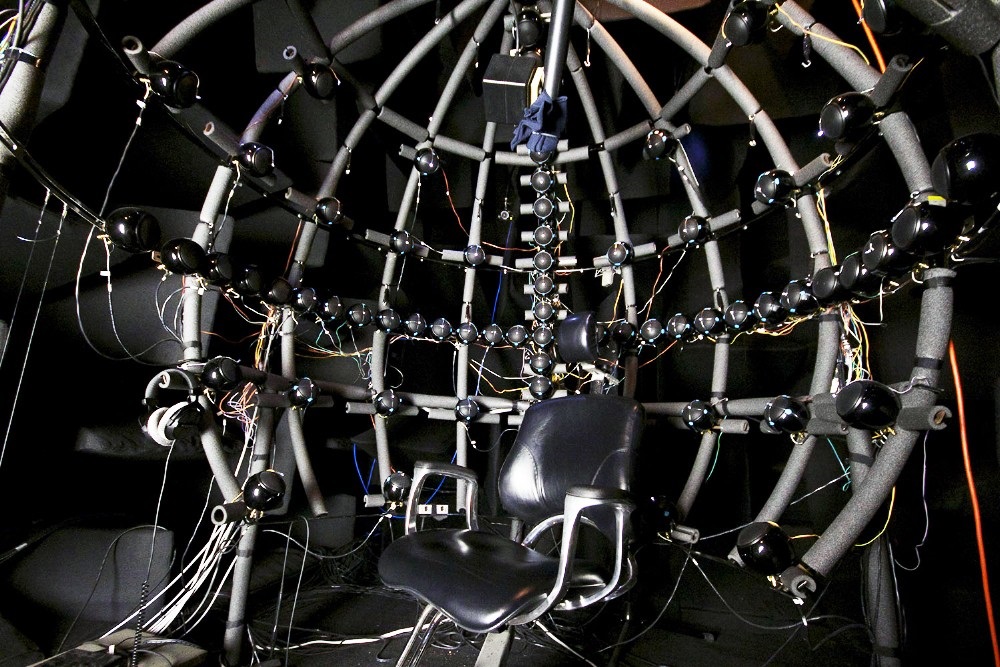 In dieser Schallkugel wurden die Hörtests durchgeführt Foto: Prof. Dr. Marc Schönwiesner