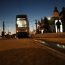 Straßenbahn auf nächtlicher Tour. Foto: Ralf Julke