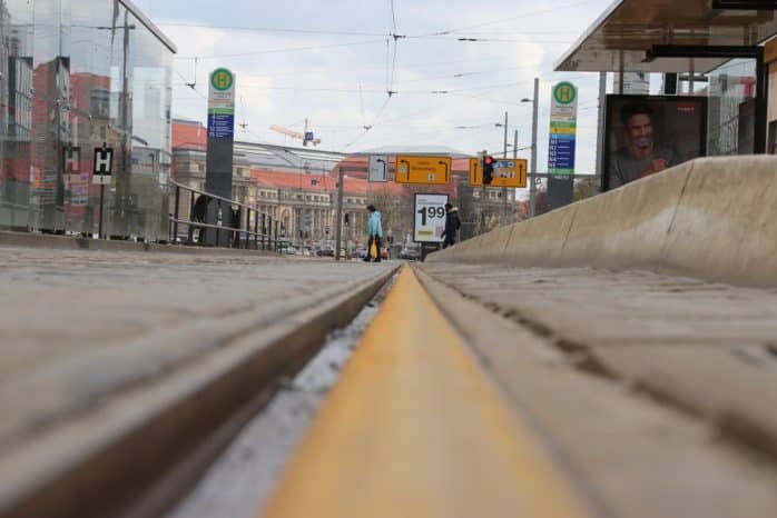 Gefahrlos im Gleisbett am Goerdelerring - nichts ging mehr bei der LVB. Foto: L-IZ.de