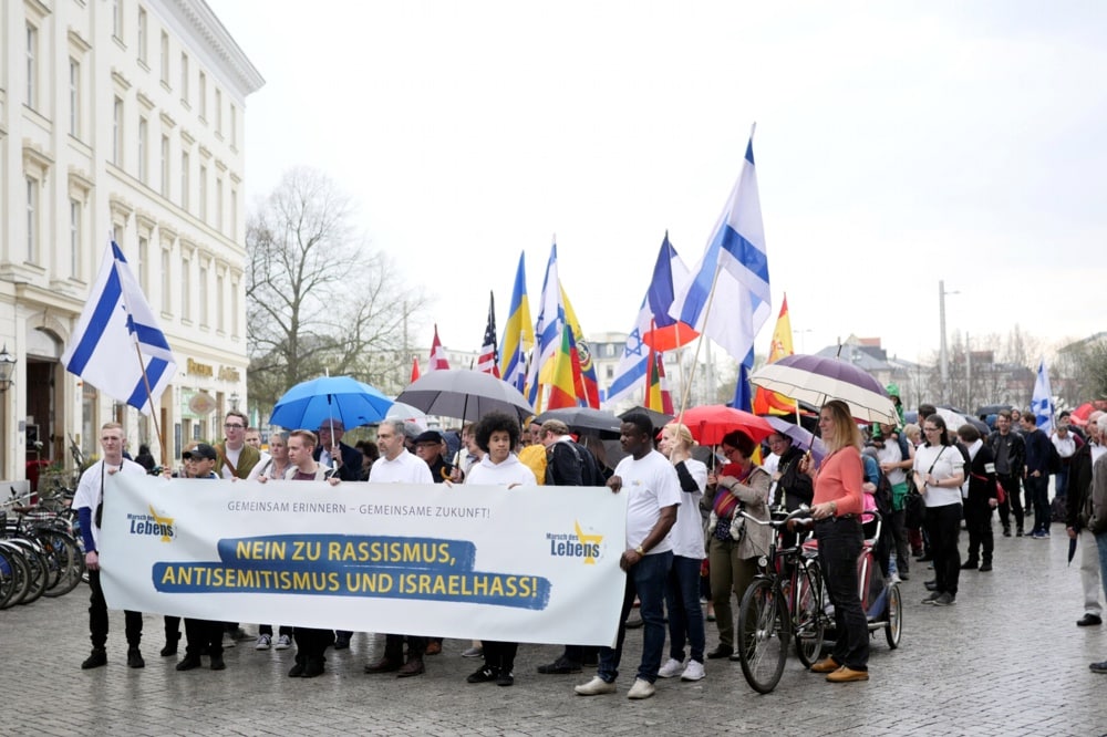 Marsch des Lebens in Leipzig auf dem Richard Wagner Platz. Foto: Luca Kunze