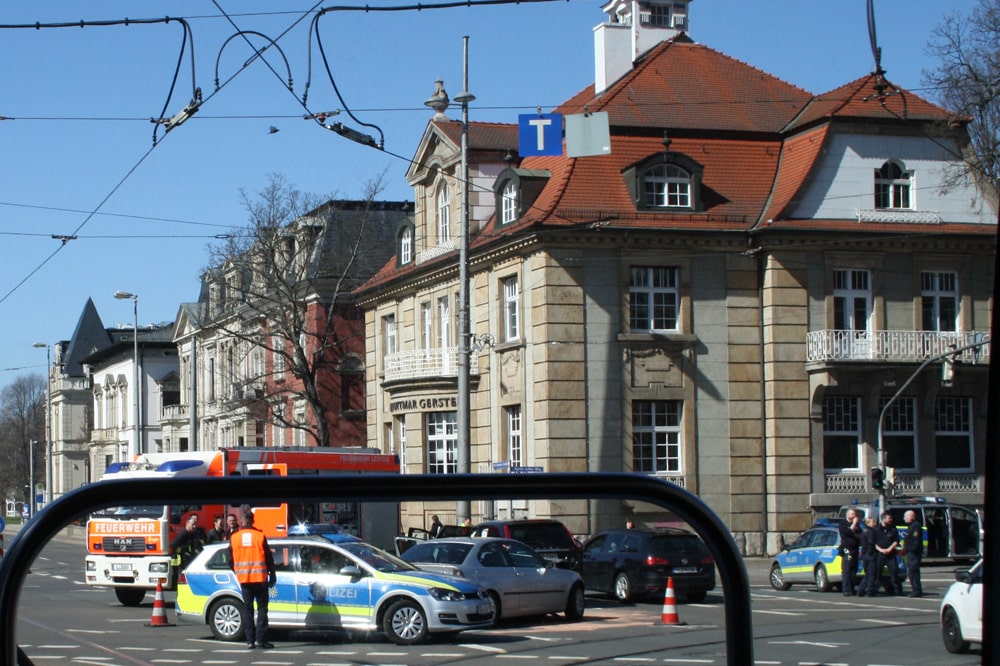 Verkehrsunfall auf dem Martin-Luther-Ring. Foto: Ralf Julke