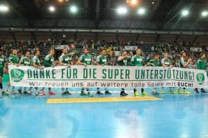 Nach ihrem letzten Heimspiel sagten die DfK-Handballer "Danke!". Foto: Jan Kaefer