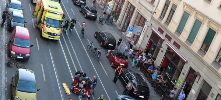 Am 13. Mai 2018, gegen 19 Uhr verunglückte erneut eine Radfahrerin auf der inneren Jahnallee. Foto: L-IZ.de