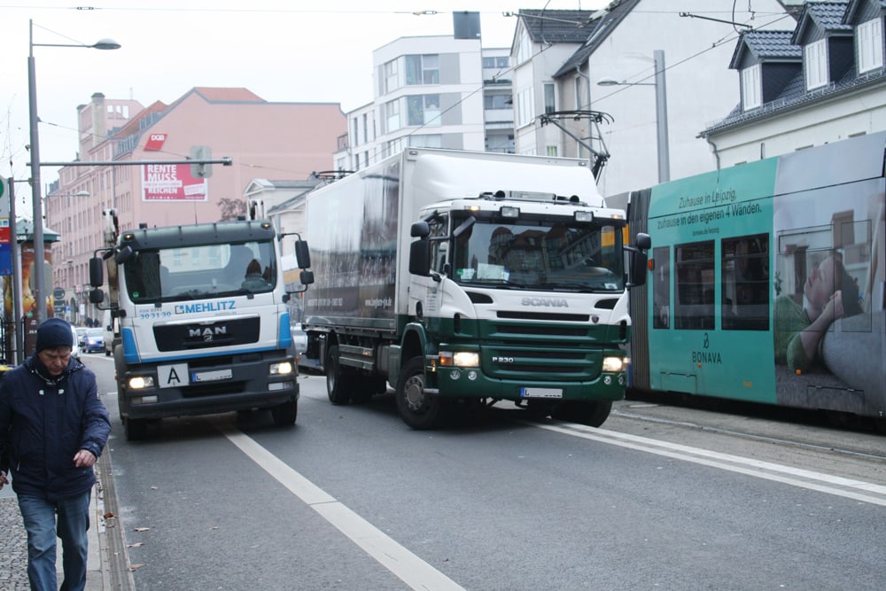 An der Haltestelle Hohe Straße passiert... Archivfoto: Ralf Julke