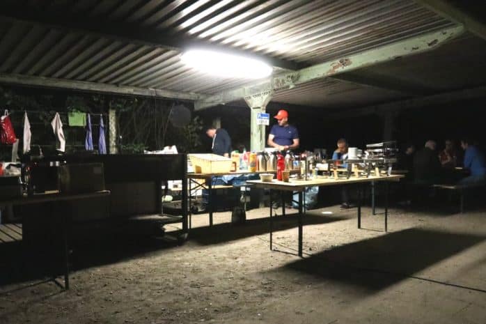 Auf Wochen eingerichtet. Die Streikenden haben längst eine Infrastruktur, um lange auszuharren. Foto: Michael Freitag