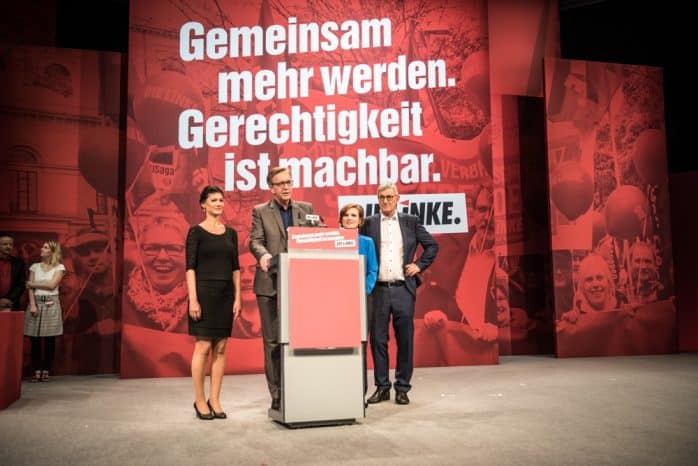 Demonstrative Einigkeit auf der Bühne: Sarah Wagenknecht, Dietmar Bartsch, Katja Kipping und Bernd Riexinger. Foto: Tim Wagner