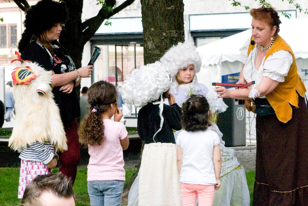 Straßentheater. Foto: Hannes Fuhrmann
