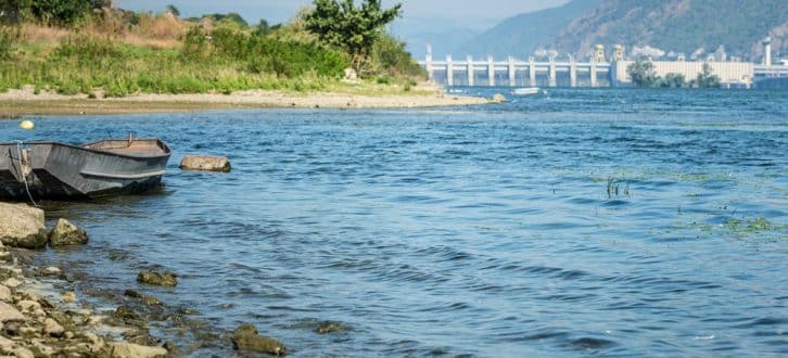 Die Donau ist der zweitgrößte europäische Fluss und wird vom Menschen intensiv genutzt. Sie ist einer der sechs Flüsse, die im Mittelpunkt des EU-Projekts SOLUTIONS stehen. Foto: UFZ / André Künzelmann