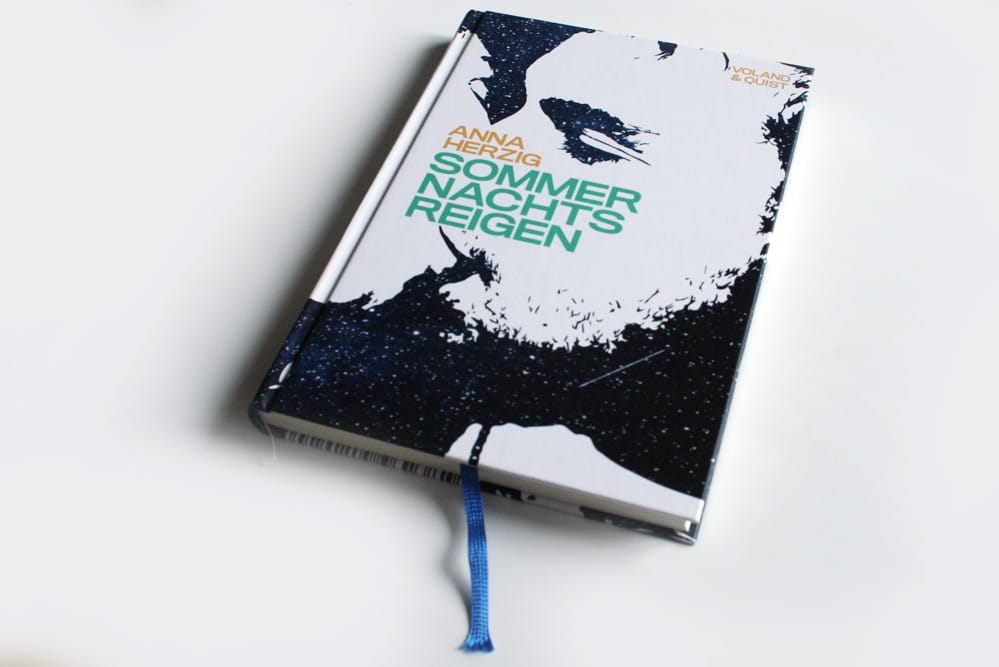 Anna Herzig: Sommernachtsreigen. Foto: Ralf Julke