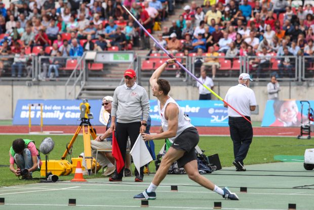 Speerwerfer Roman Klem (SC DHfK) bei seinem 76-Meter-Wurf. Foto: Jan Kaefer