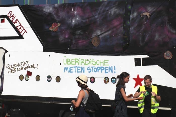 Die GSO 2018 richtete sich am 14. Juli 2018 erneut auch gegen den Ausverkauf der Stadt und steigende Mieten gerade für Geringverdiener. Foto: Michael Freitag