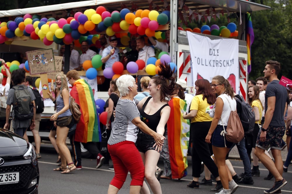 Spontante Tanzeinlage auf dem CSD. Foto: Alexander Böhm