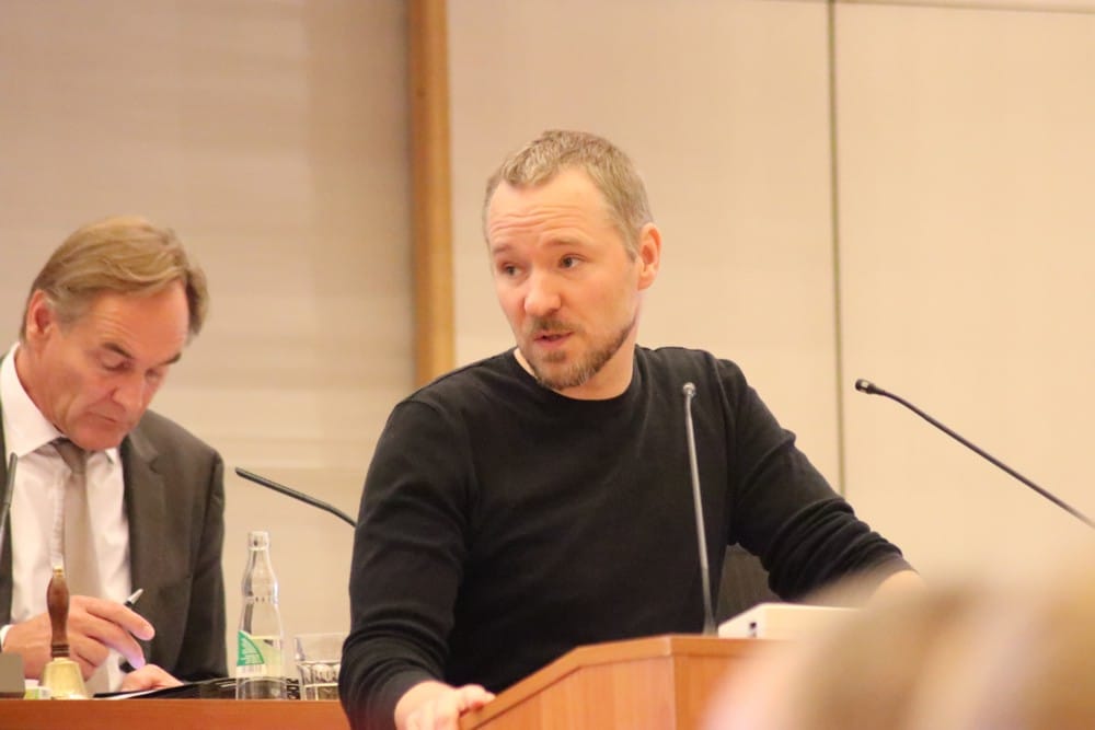 Mathias Weber (Linke) im Stadtrat zu Leipzig. Foto: L-IZ.de