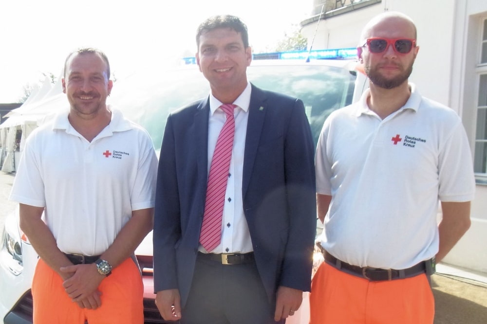 Übergabe MTW mit Landrat Graichen. Foto: Landratsamt