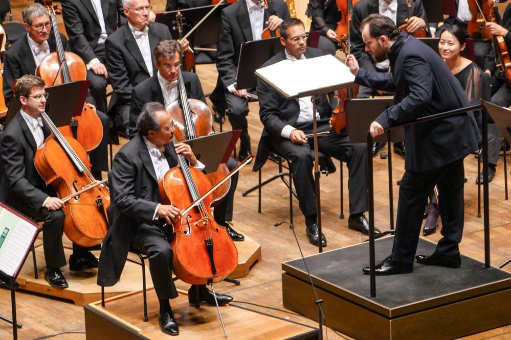 Yo-Yo Ma, Andris Nelsons und das Gewandhausorchester. Foto: Luca Kunze