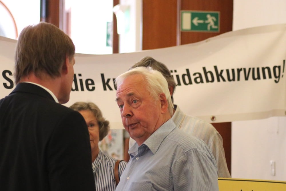 Andreas Müller passte OB Burkhard Jung vor der Ratssitzung ab. Foto: L-IZ.de