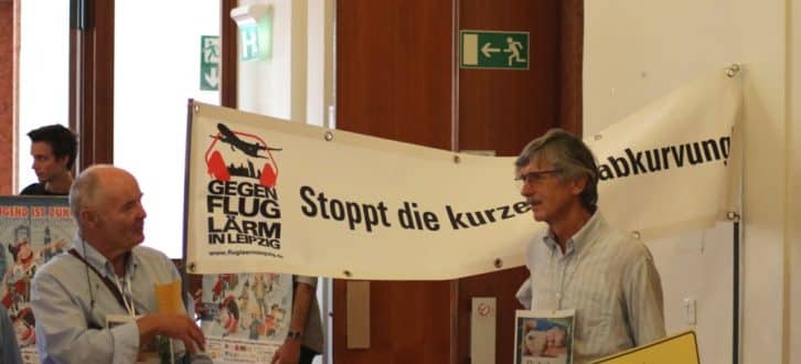Protest im Rathaus gegen die kurze Südabkurvung und Lärm am Flughafen Leipzig/Halle. Foto: L-IZ.de