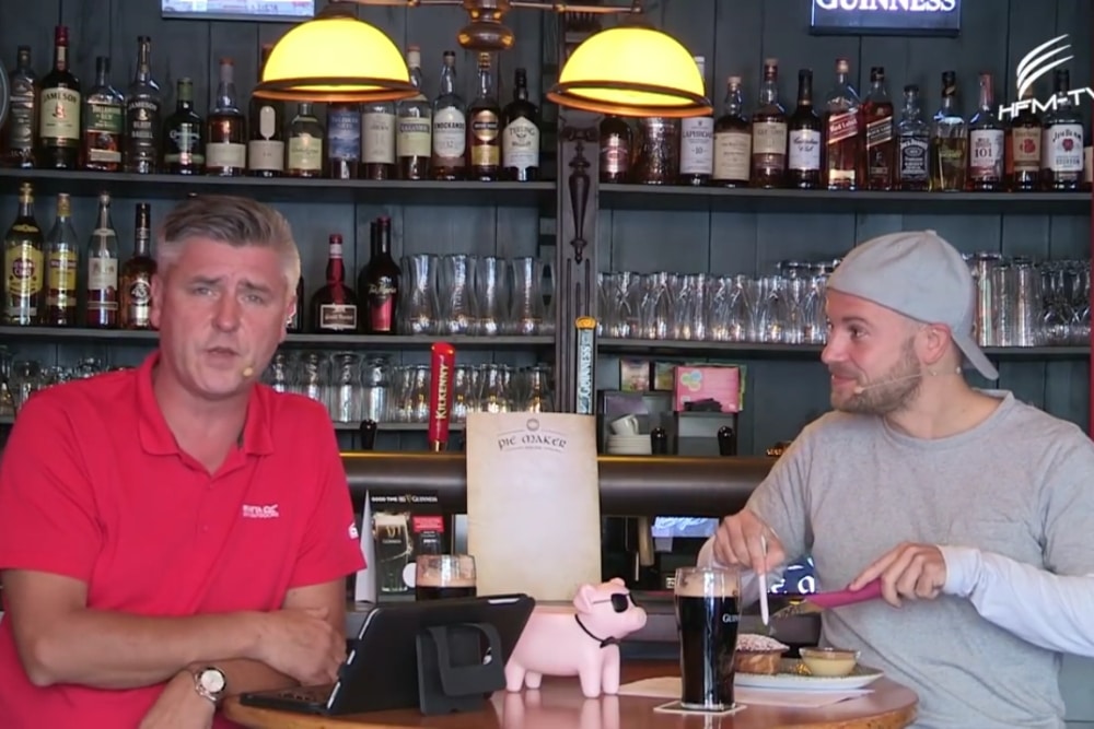 Norman Landgraf (li.) und Martin Hoch sportlich im "Pie Maker". Foto: Screenshot Sportpunkt