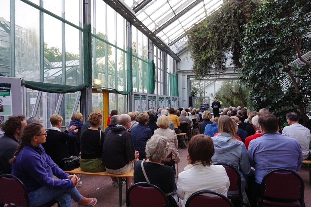 Ringelnatz-Lesung im Botanischen Garten. Foto: Gesellschaft für zeitgenössische Lyrik