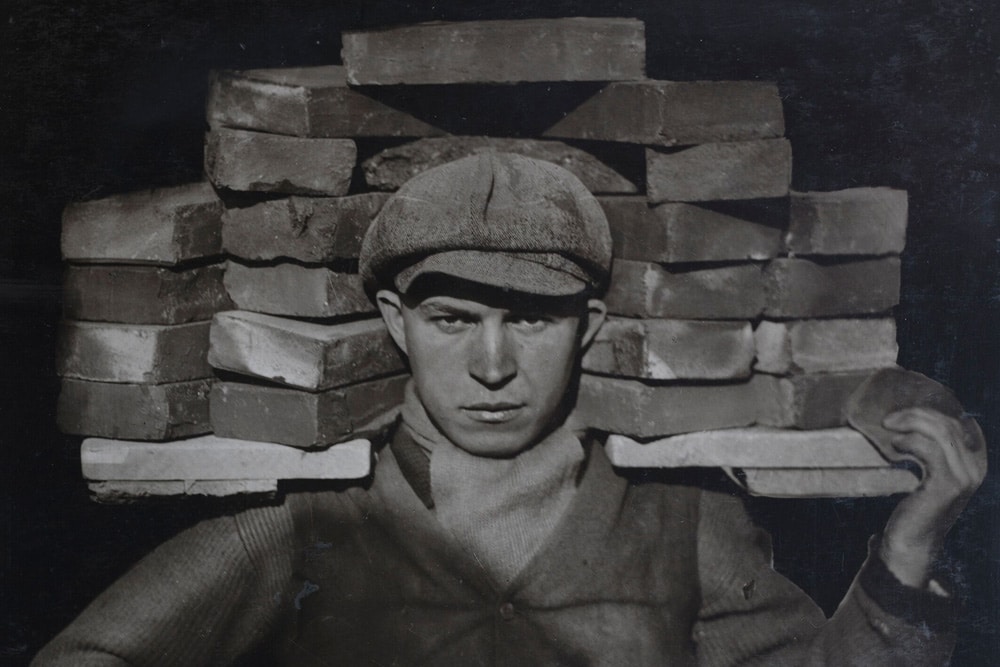 August Sander: Handlanger, 1928 / 1961, Silbergelatine-Abzug, 47,5 x 34,1 cm. Art Photography Fund, Courtesy Galerie Johannes Faber © Die Photographische Sammlung / SK Stiftung Kultur – August Sander Archiv, Köln; VG Bild-Kunst Bonn, 2018