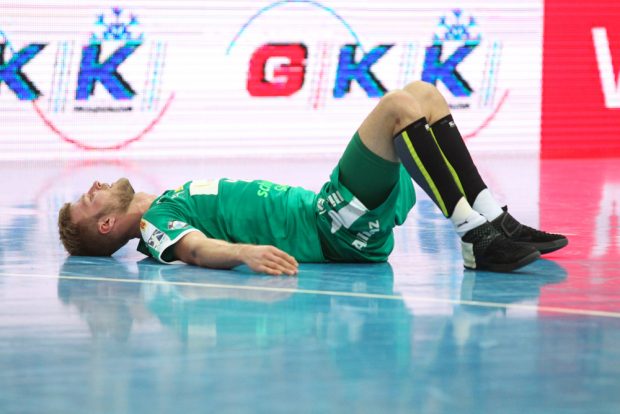 Fassungslosigkeit bei Philipp Weber nach der Niederlage in letzter Sekunde. Foto: Jan Kaefer