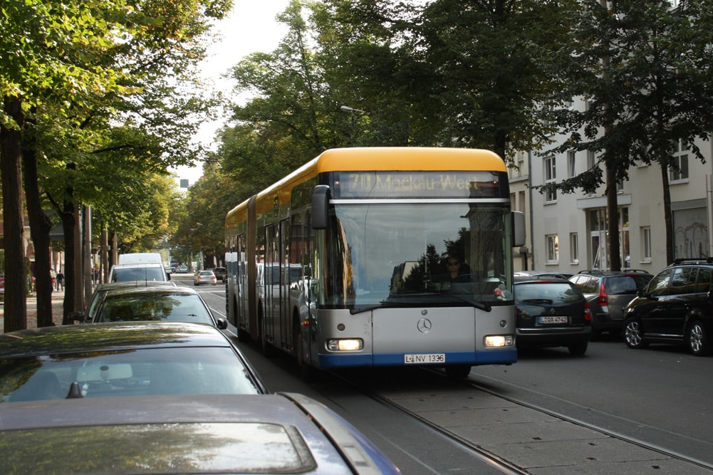 LVB-Bus auf der Piste. Foto: Ralf Julke